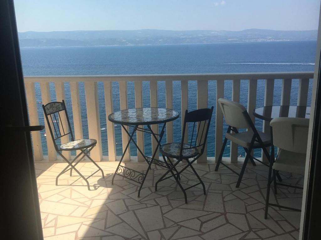 Apartments Lozina On The Beach Omis Luaran gambar
