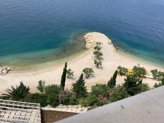 Apartments Lozina On The Beach Omis Luaran gambar