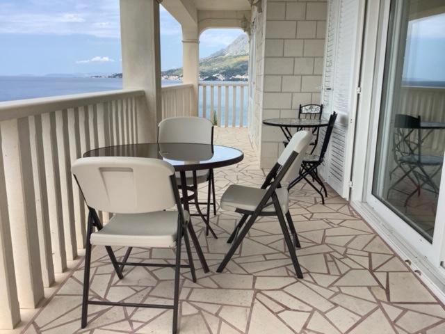 Apartments Lozina On The Beach Omis Luaran gambar