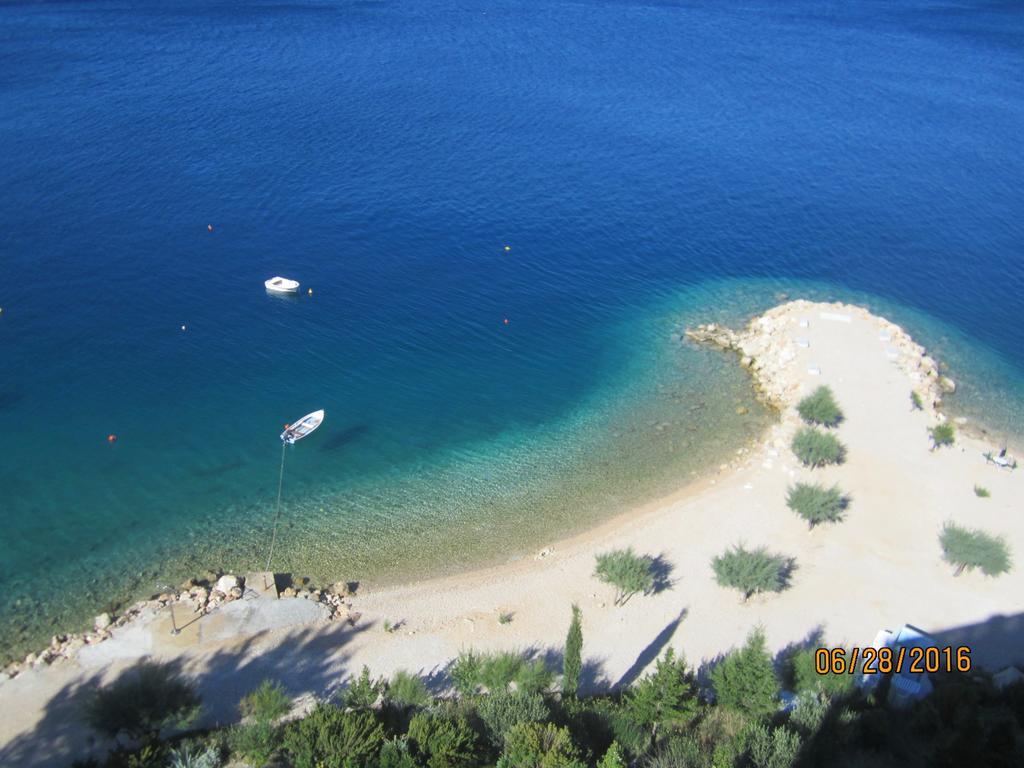 Apartments Lozina On The Beach Omis Luaran gambar