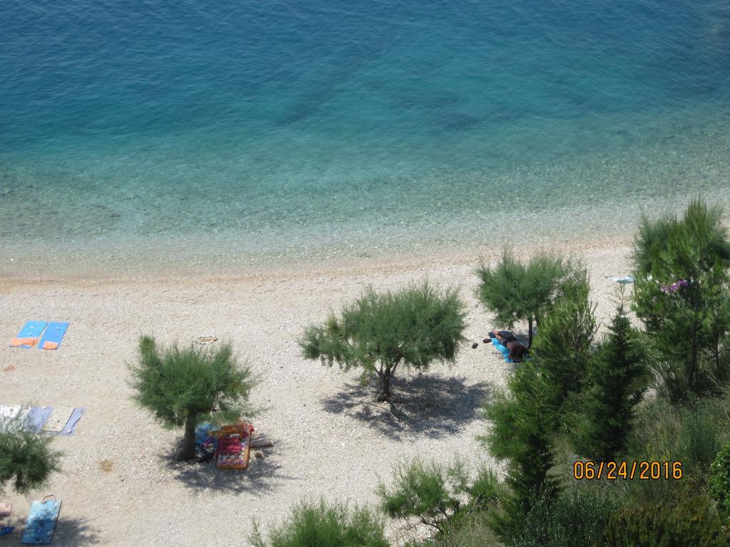 Apartments Lozina On The Beach Omis Luaran gambar